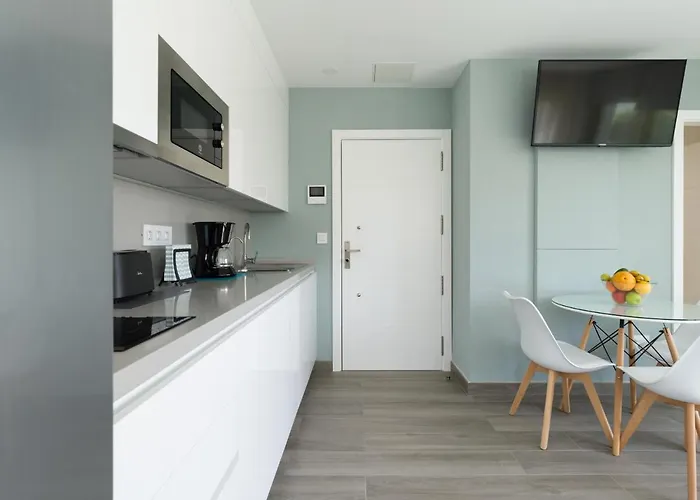 Zeus By Canariasgetaway * 텔데